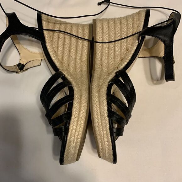 Liz Claiborne LC Magenta refined comfort size 9.5 black sandal wedge - Picture 2 of 9